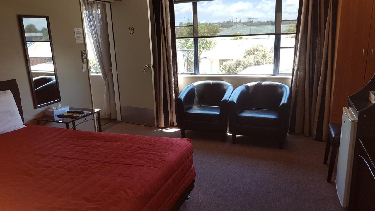 Palm Court Motel Отороханга Екстериор снимка